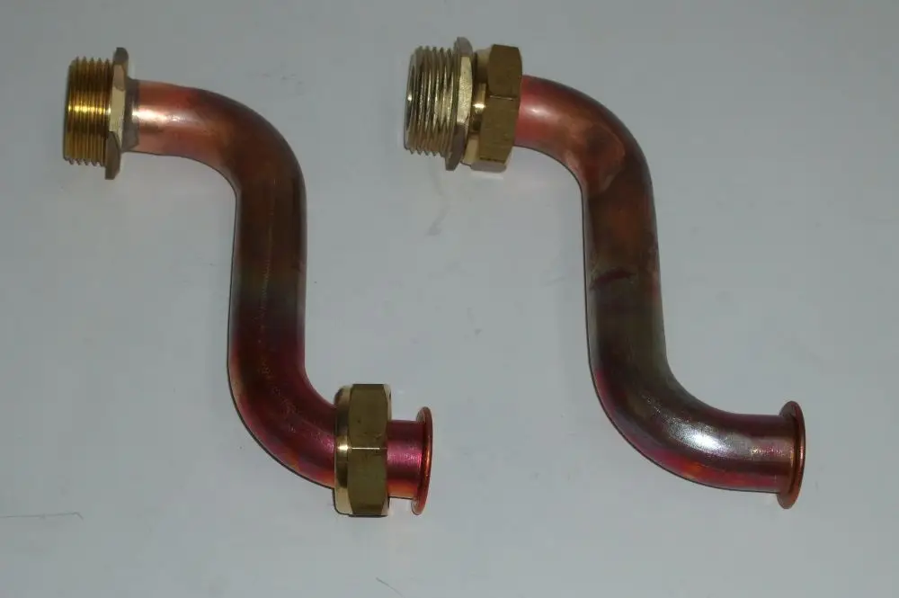 Hydraulikverbindungen aus Kupfer mit verschiedenen Gewinden, geeignet für Daikin ROTEX GCU compact bis Baujahr 2017.